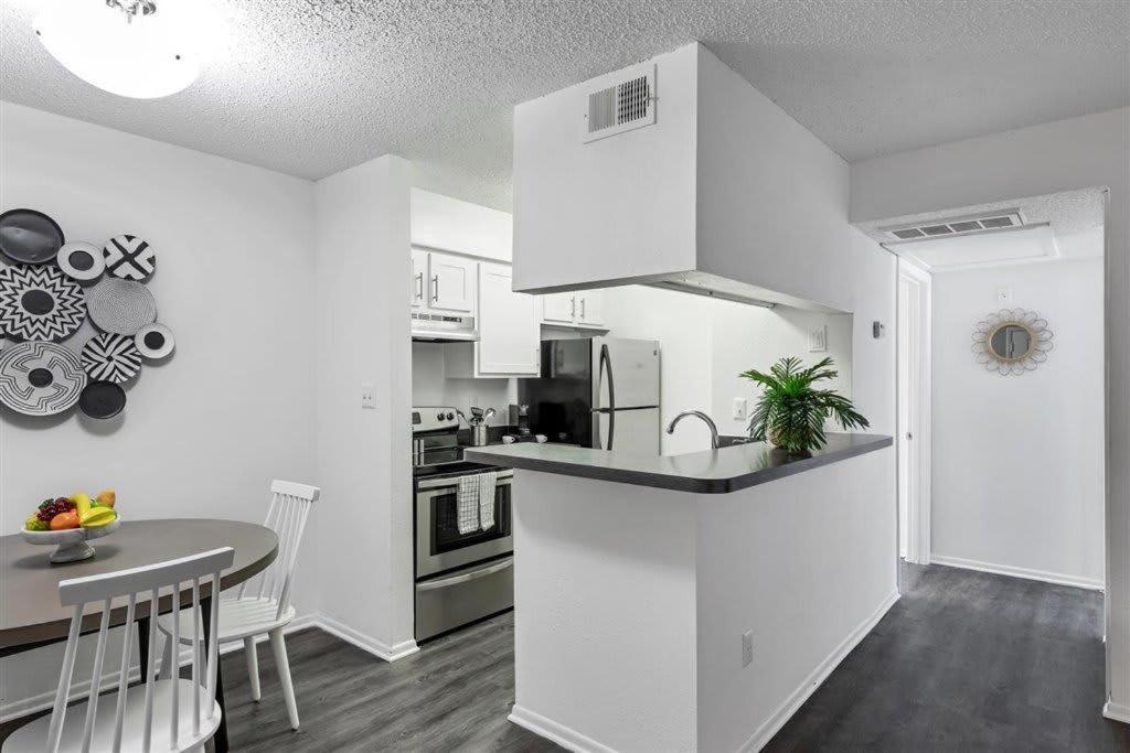 برادنتون Special Apartment 1Br With Gym And Parking المظهر الخارجي الصورة